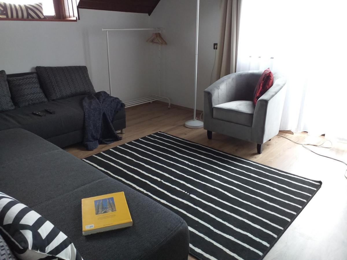 Art Inn Apartmanhaz Balaton-Gyenesdias Ngoại thất bức ảnh