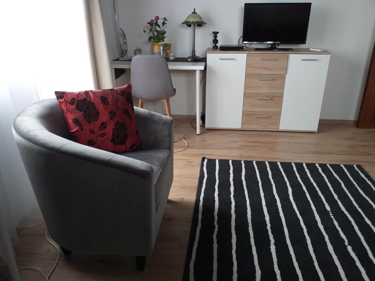 Art Inn Apartmanhaz Balaton-Gyenesdias Ngoại thất bức ảnh