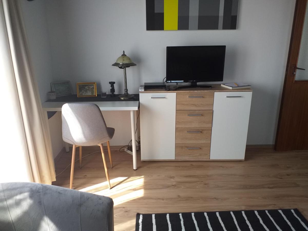 Art Inn Apartmanhaz Balaton-Gyenesdias Ngoại thất bức ảnh