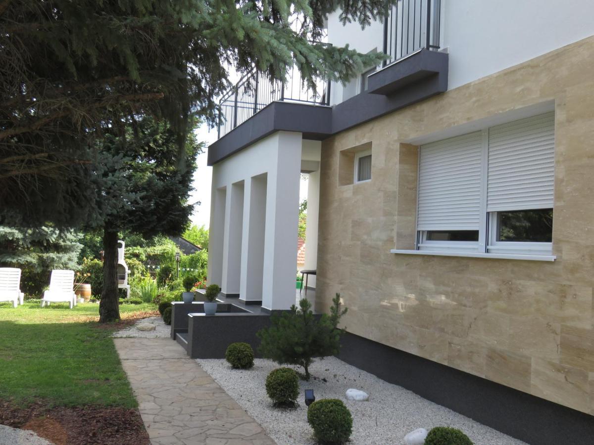 Art Inn Apartmanhaz Balaton-Gyenesdias Ngoại thất bức ảnh