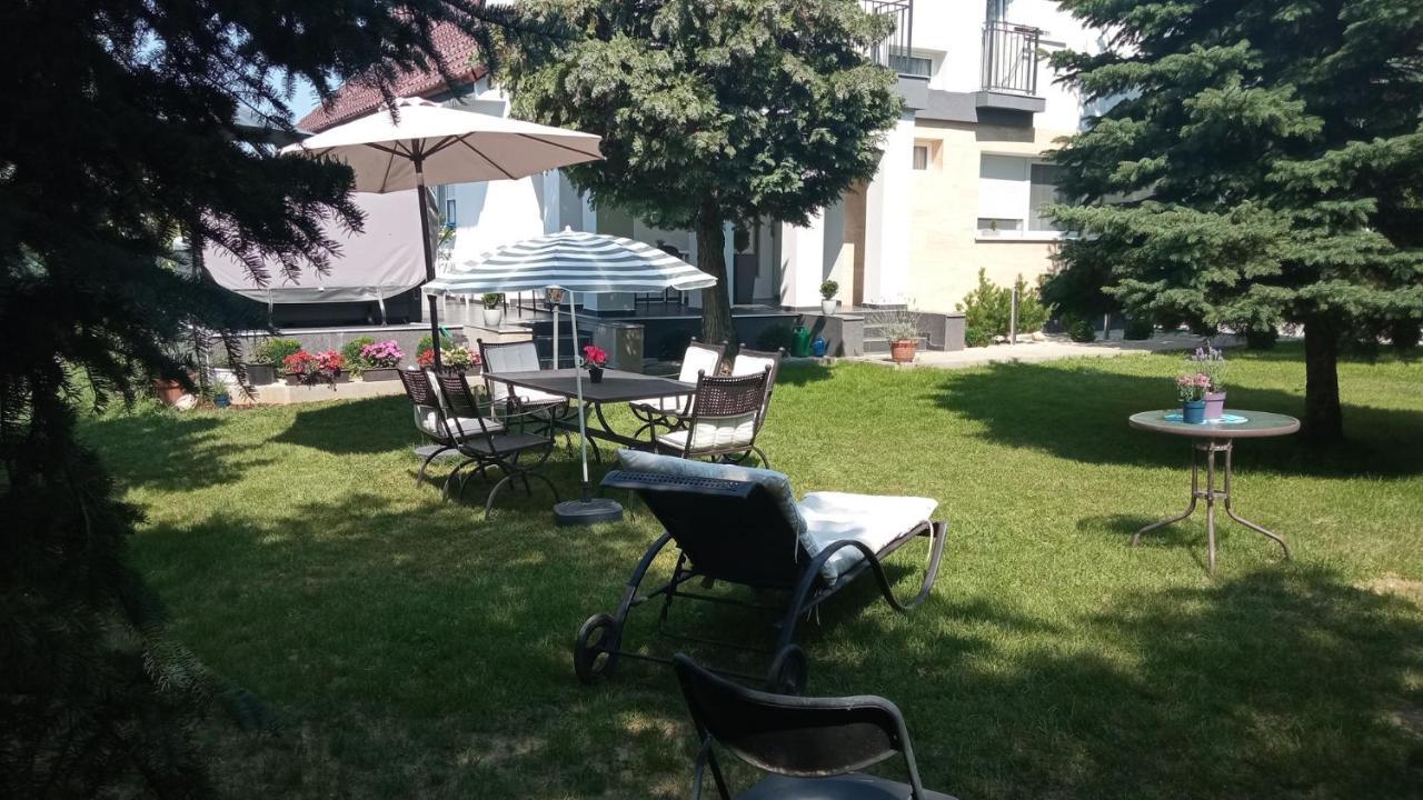 Art Inn Apartmanhaz Balaton-Gyenesdias Ngoại thất bức ảnh