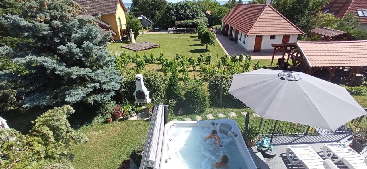 Art Inn Apartmanhaz Balaton-Gyenesdias Ngoại thất bức ảnh